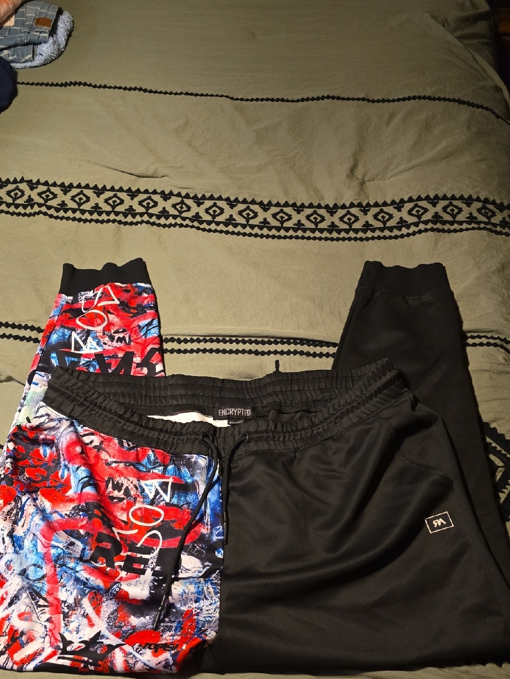 Encrypted Men's Black & Multi-Color Graffiti Joggers